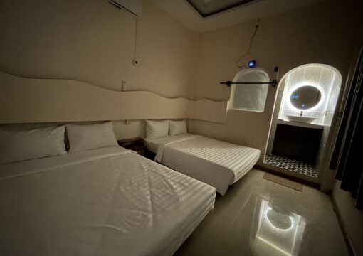 Phòng Deluxe cao cấp 2 giường lớn